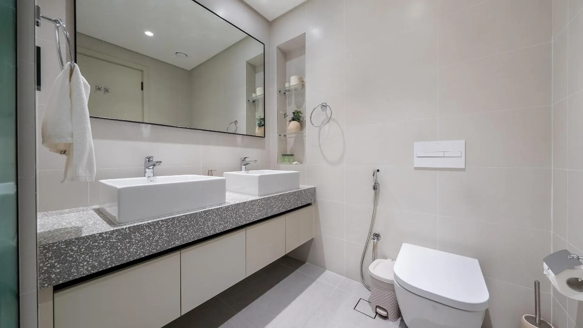 Luxury 2Bdr With Spectacular Frontline Beach And Sea Views Dubai Emirati Arabi Uniti