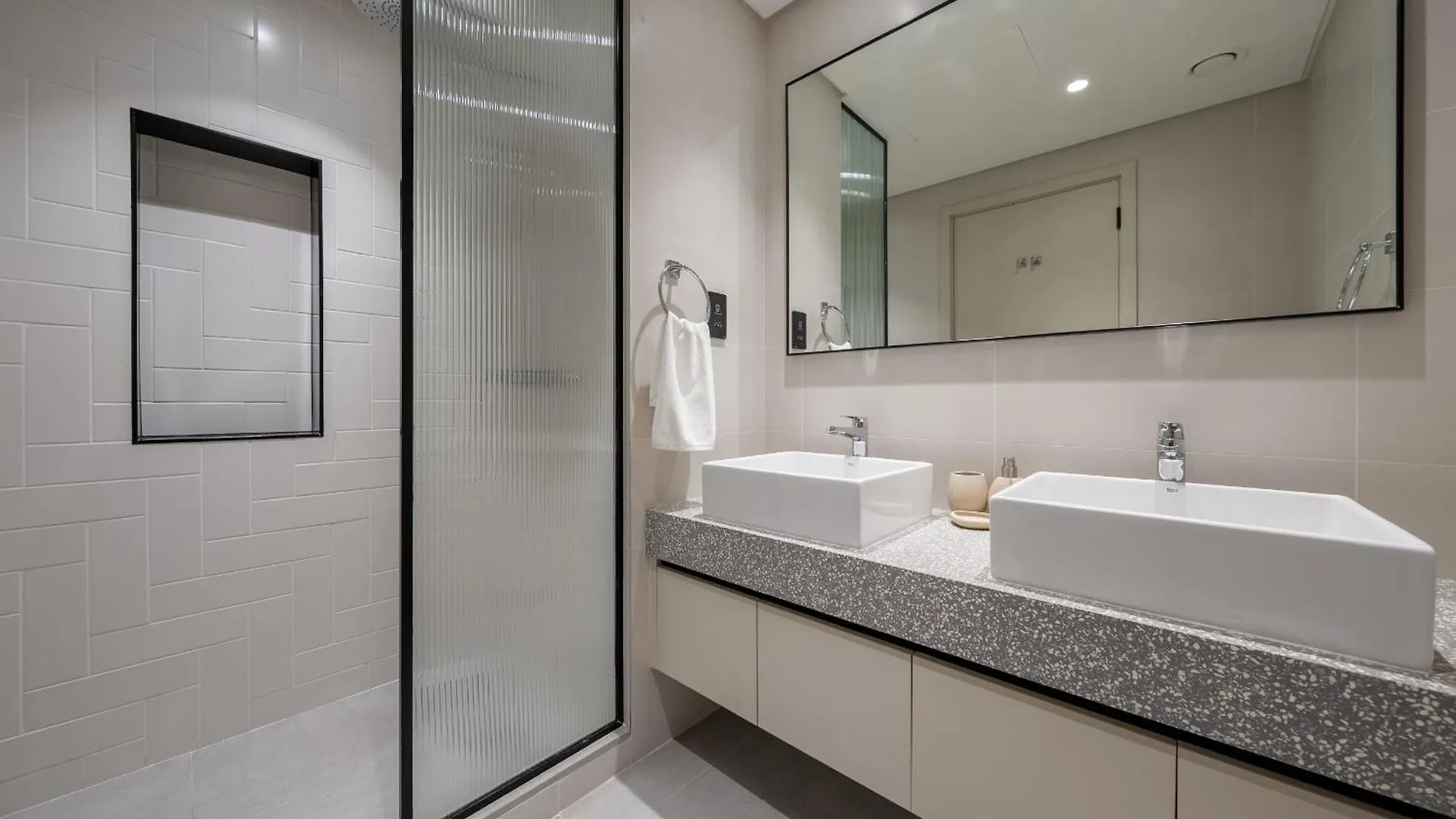 Luxury 2Bdr With Spectacular Frontline Beach And Sea Views Dubai Appartamento