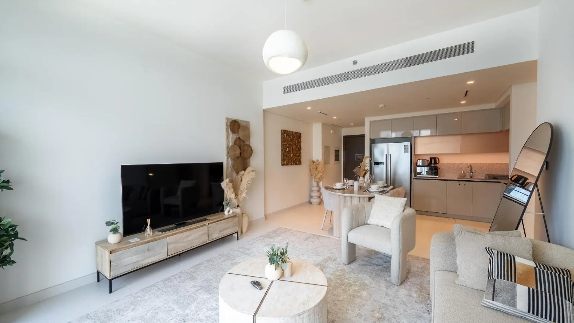 Luxury 2Bdr With Spectacular Frontline Beach And Sea Views Dubai United Arab Emirates